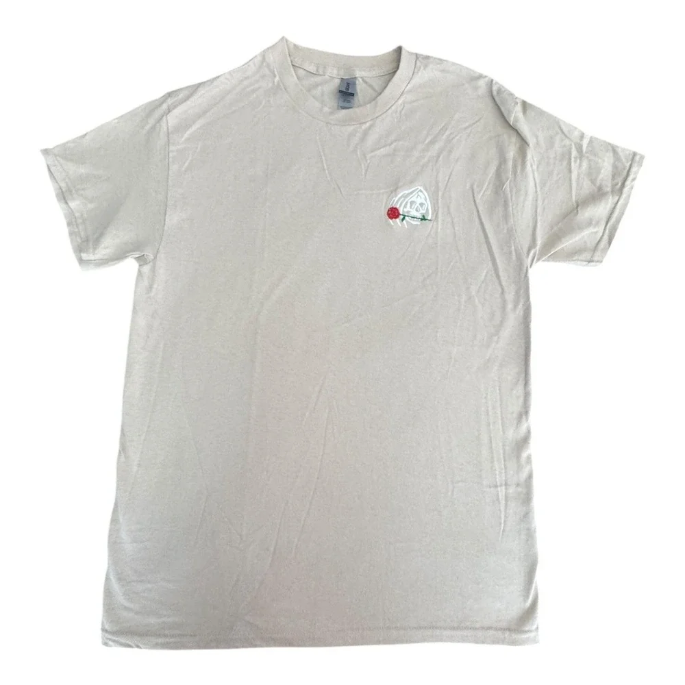 Gildan Shirt Mens Medium Beige Skull Rose Embroidered Heavy Cotton Graphic Tee
